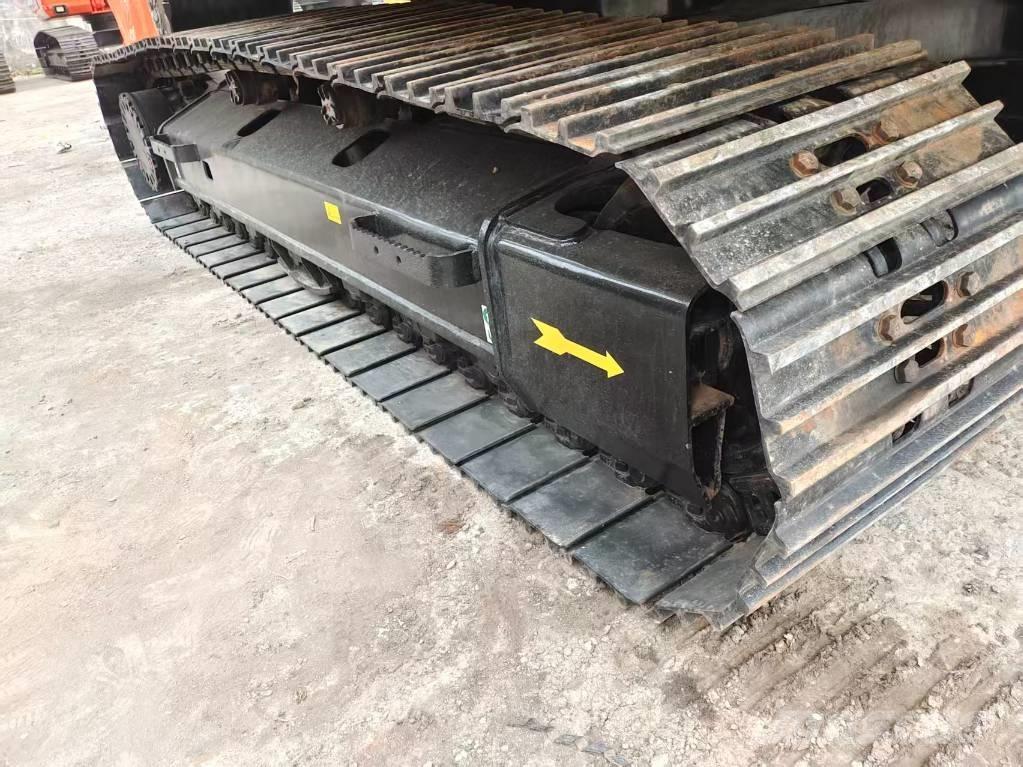 CAT 320CL Excavatoare pe șenile
