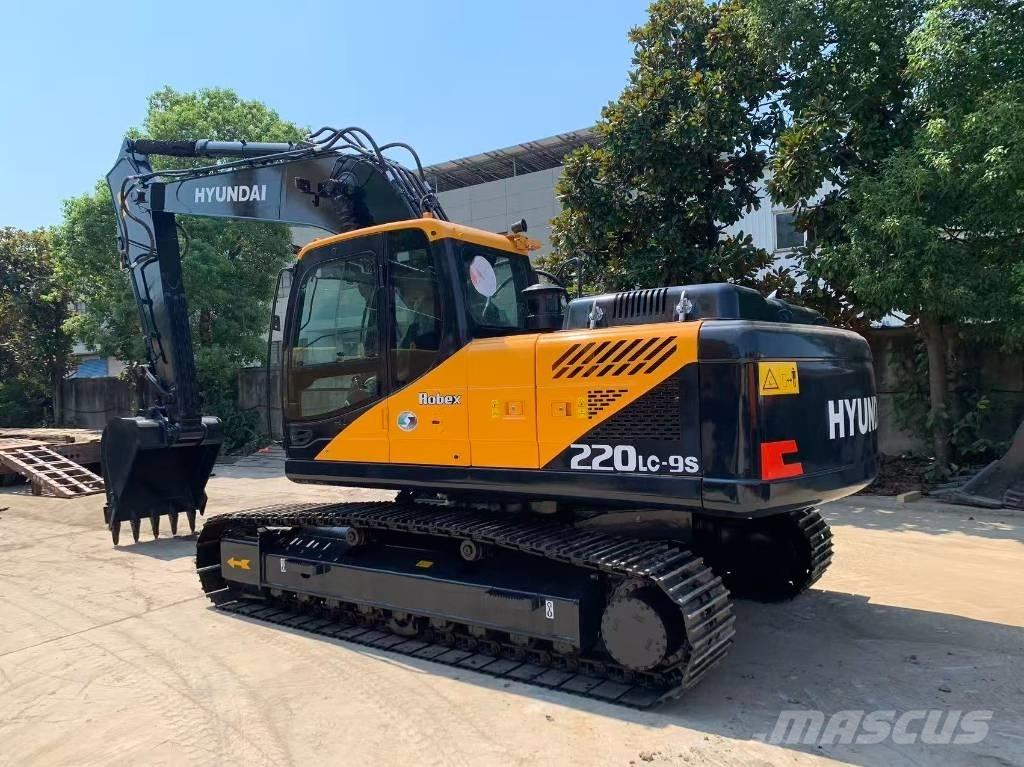 Hyundai R220LC-9S Excavatoare pe șenile

