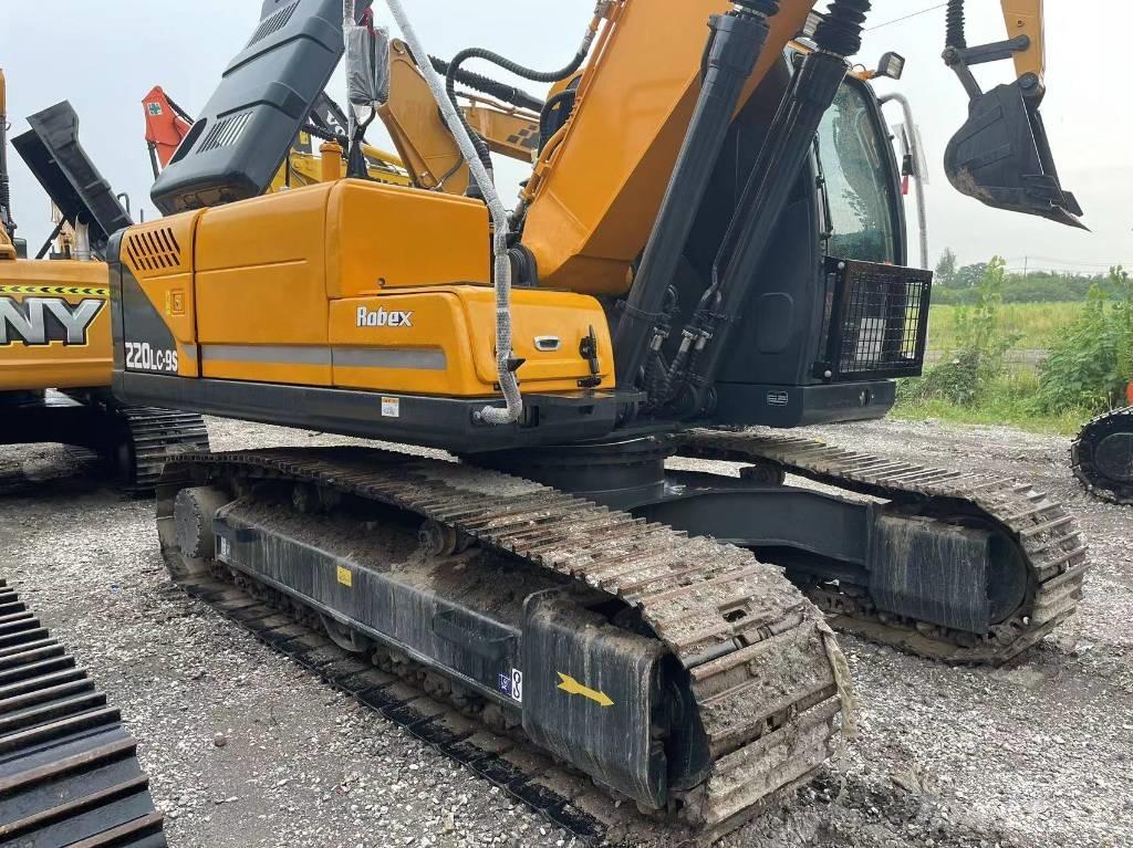 Hyundai R220 Excavatoare pe șenile
