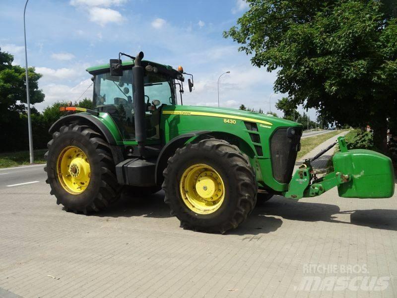 John Deere 8430 Tractoare