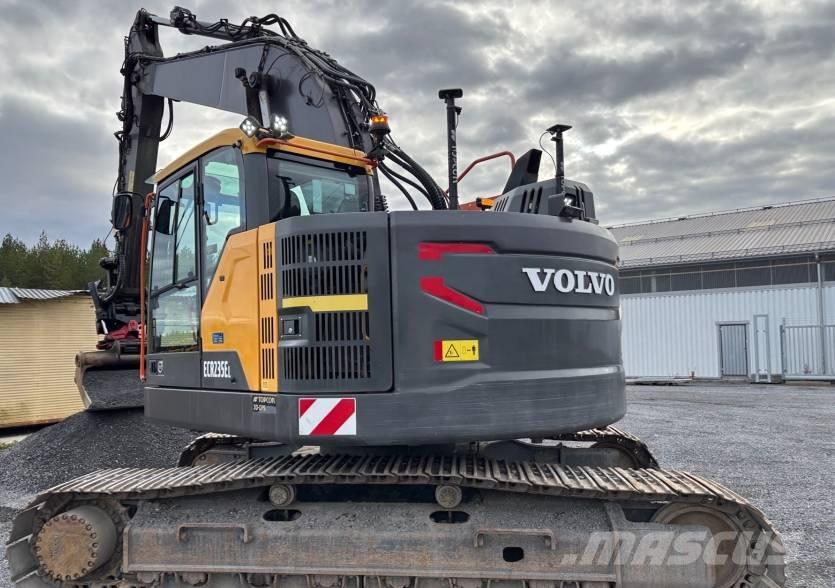Volvo ECR 235 E Excavatoare pe șenile
