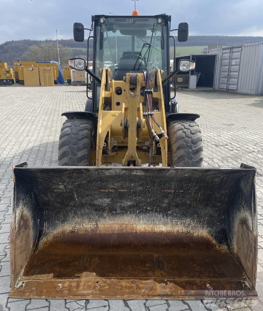 CAT 906 M Incarcator pe pneuri