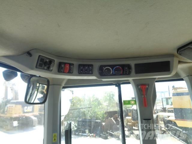 CAT 930M Incarcator pe pneuri