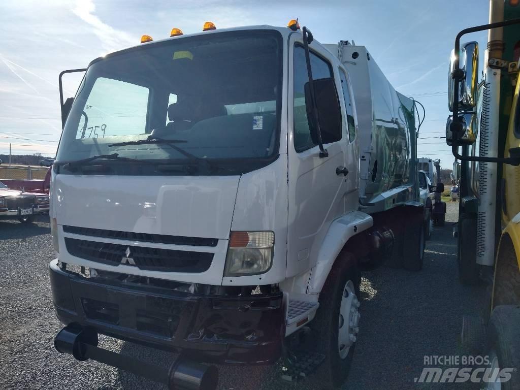 Mitsubishi Fuso Camion de deseuri