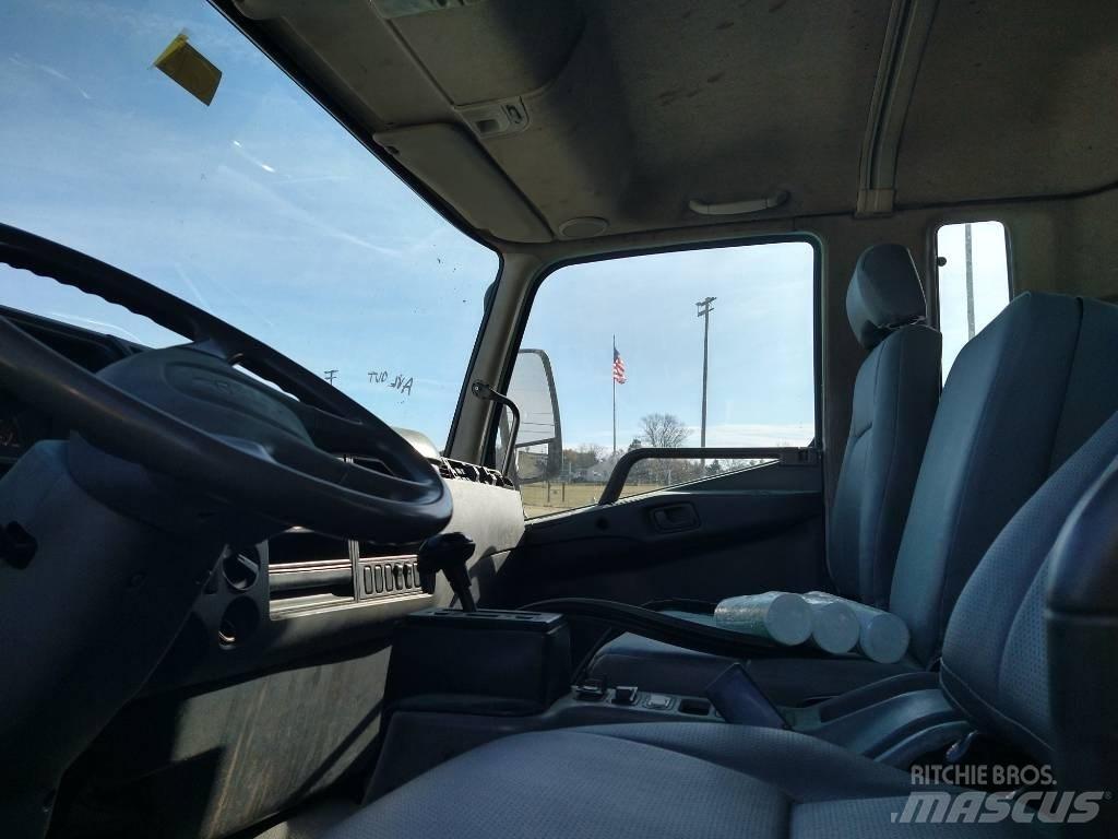 Mitsubishi Fuso Camion de deseuri