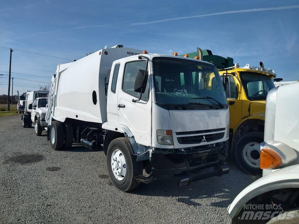 Mitsubishi Fuso Camion de deseuri