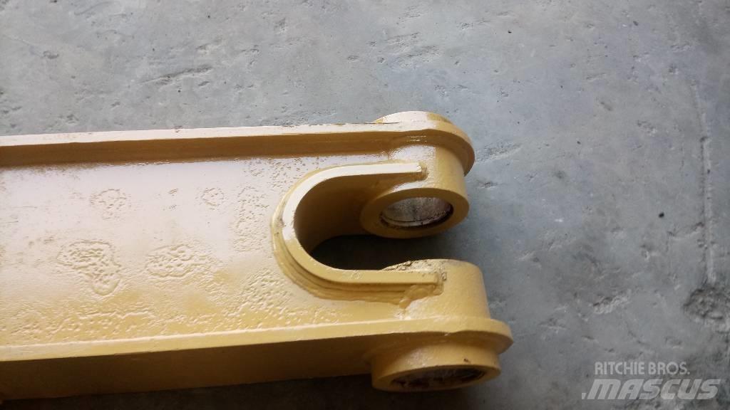 CAT 245 Sasiuri si suspensii