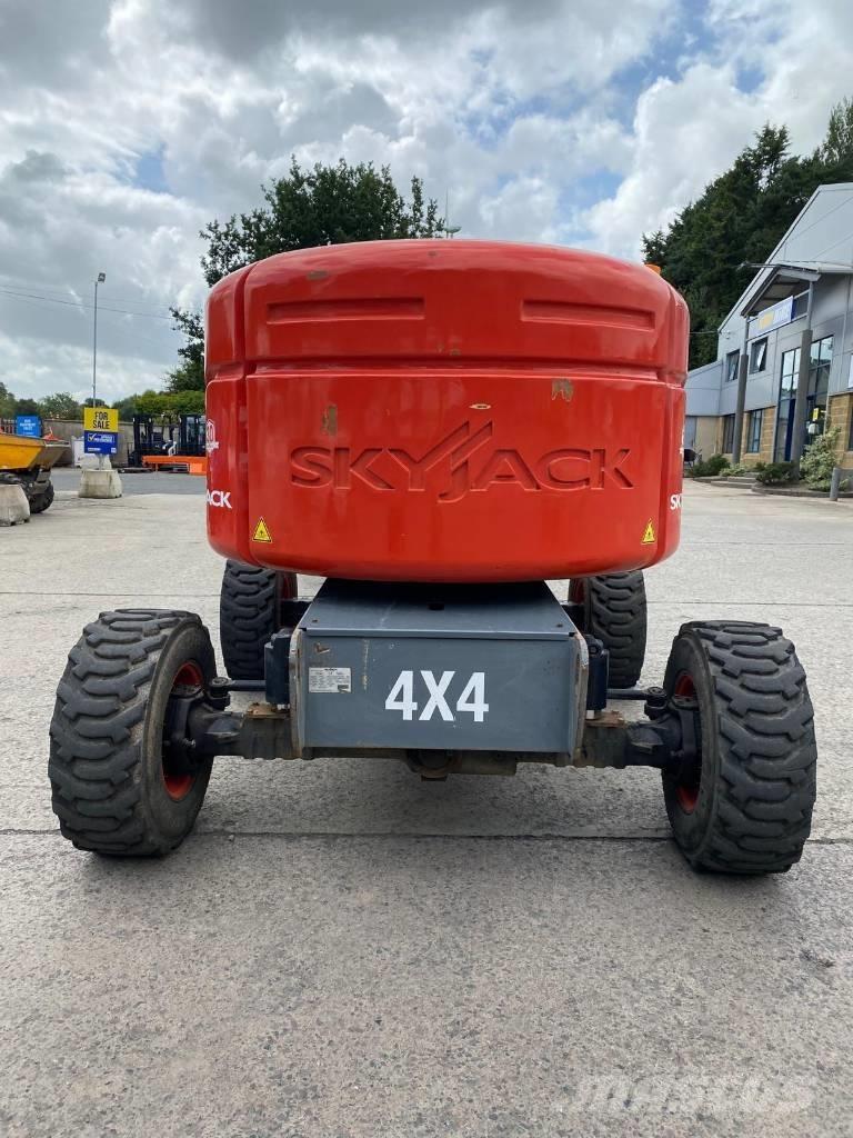 SkyJack SJ 46 AJ Nacele cu brat articulat