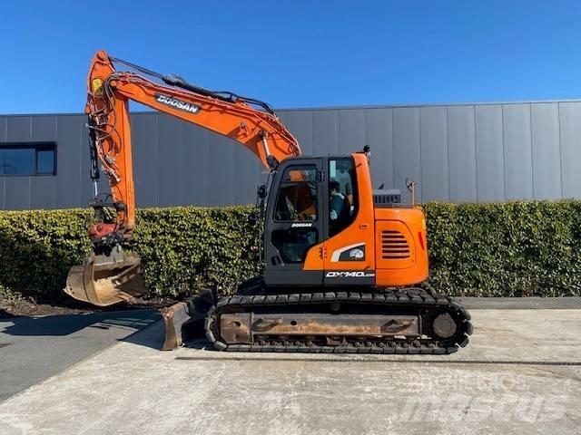 Doosan DX140 LCR-5 Excavatoare pe șenile
