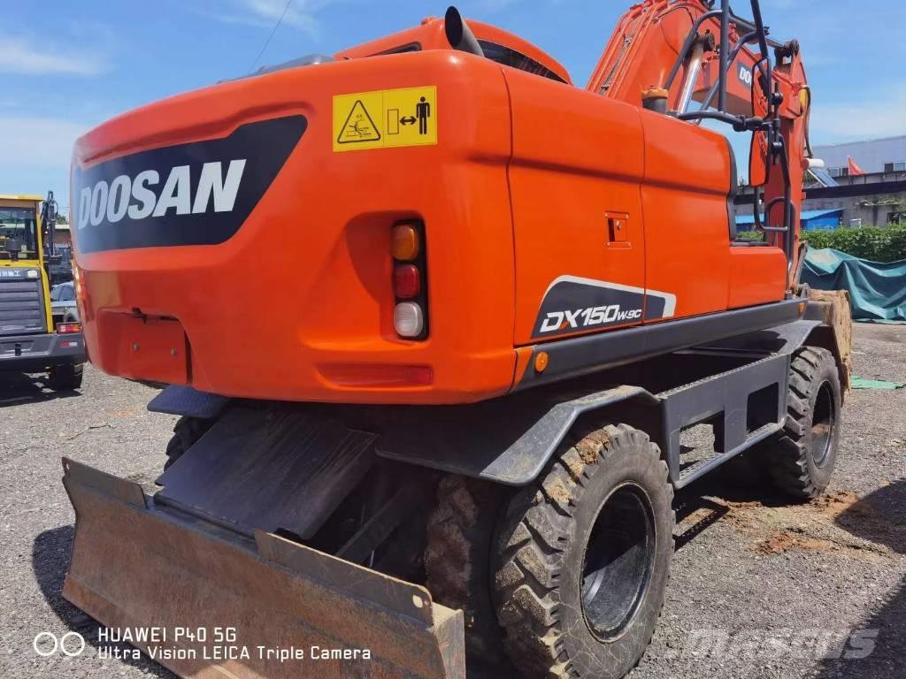 Doosan DX150W-9C Excavatoare cu roti