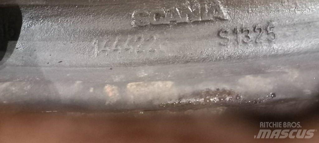 Scania R 440   1444227 Axe