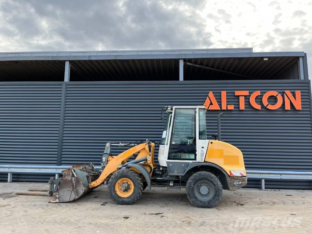 Liebherr L 506 Incarcator pe pneuri