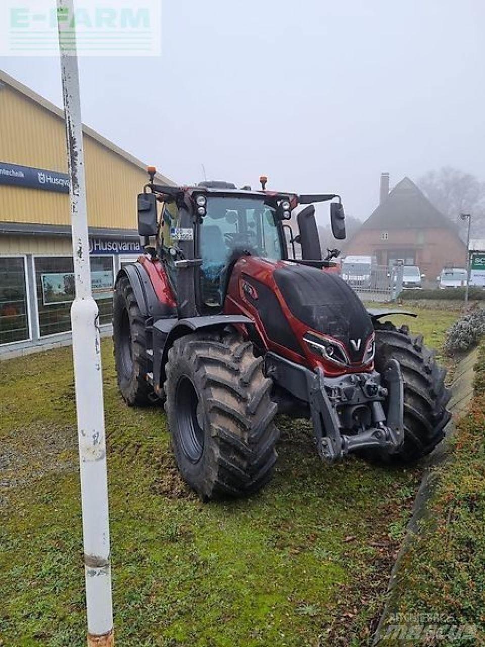 Valtra q 265 Tractoare