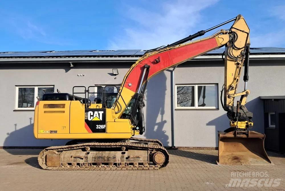 CAT 326 F L Excavatoare pe șenile
