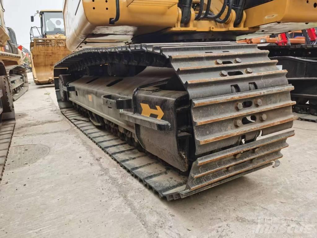 CAT 320 D L Excavatoare pe șenile
