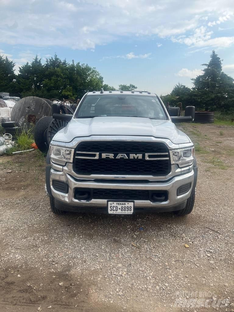 RAM 5500 Camioane platforma/prelata