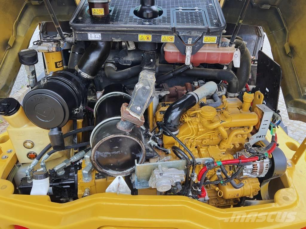 CAT 906 M     2016 Incarcator pe pneuri