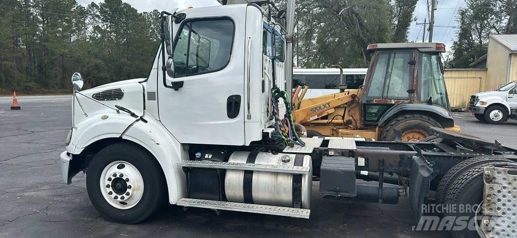 Freightliner M2 112 Autotractoare