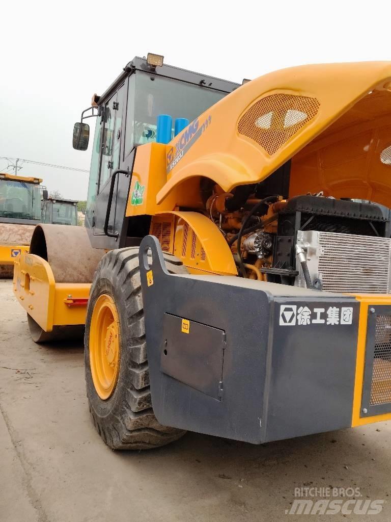 XCMG XS 203 J Compactoare monocilindrice