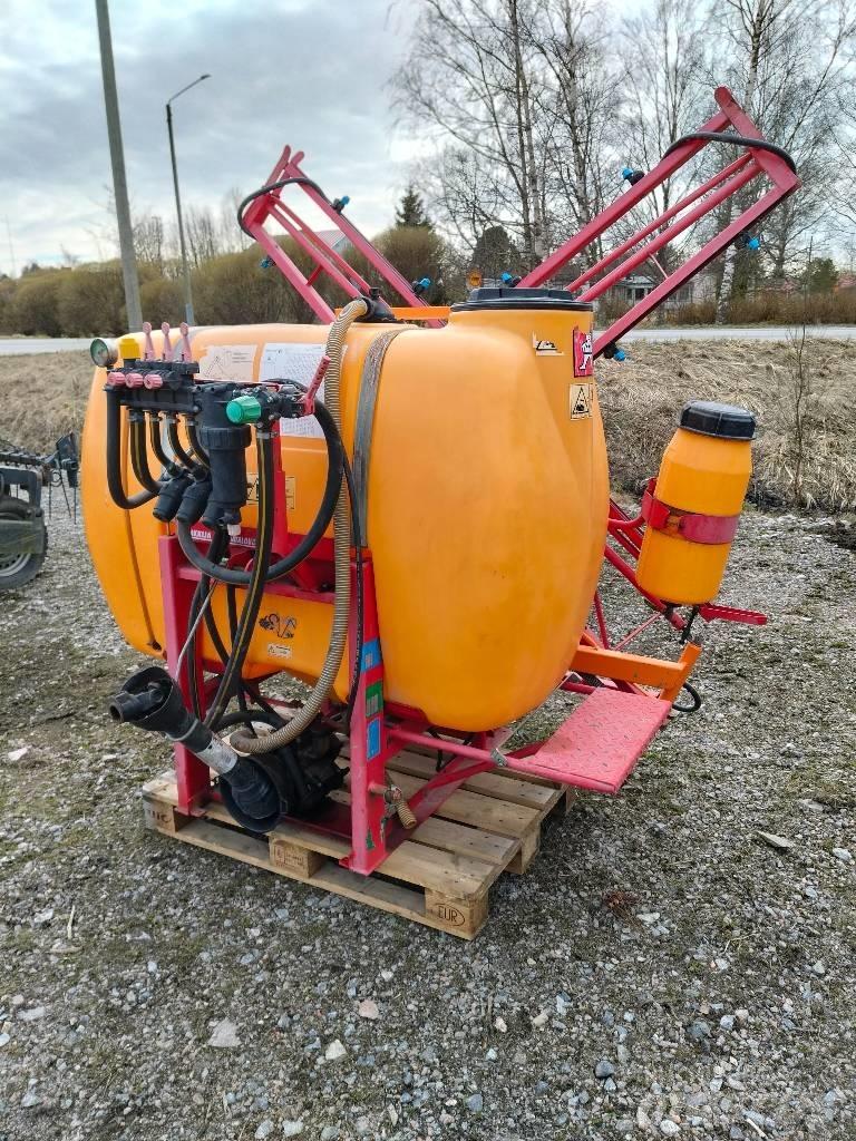 Junkkari 900 / 12 Pulverizatoare spayers