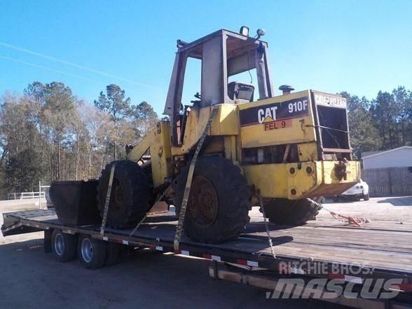CAT 910 F Incarcator pe pneuri