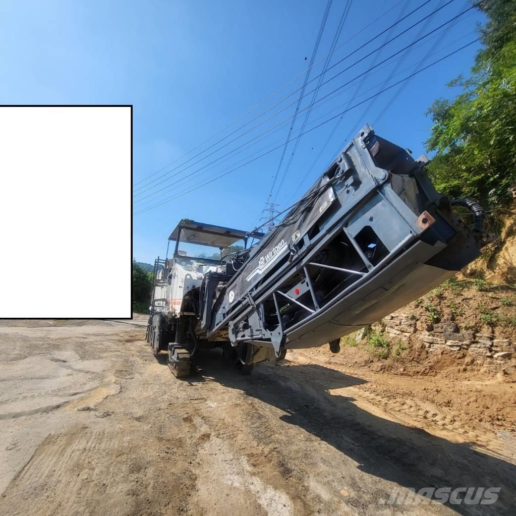 Wirtgen W 1900 Utilaje asfalt cu freze reci