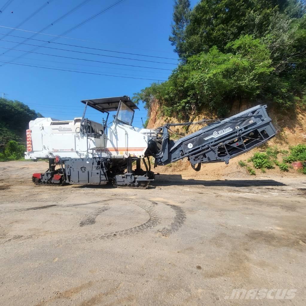 Wirtgen W 1900 Utilaje asfalt cu freze reci