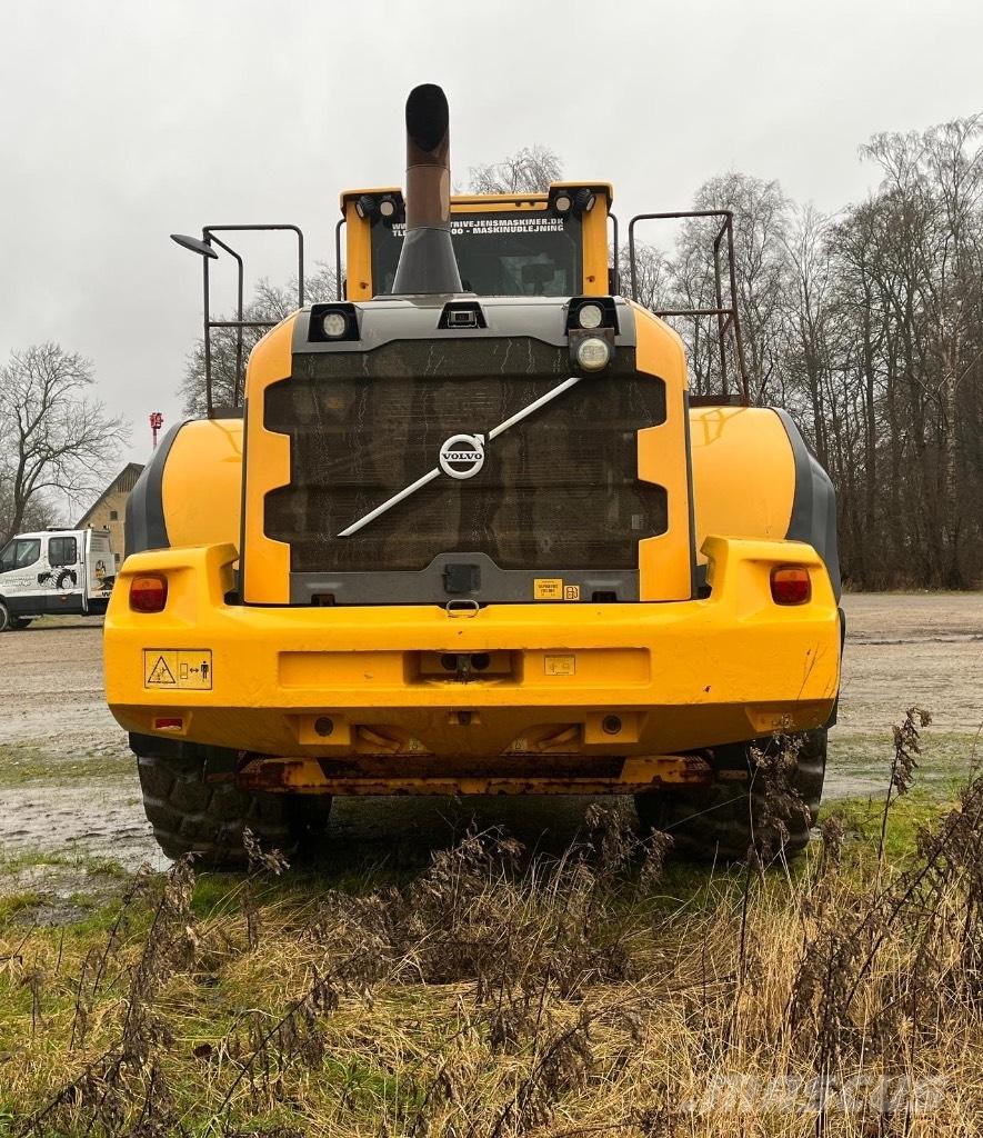Volvo L 250 G Incarcator pe pneuri