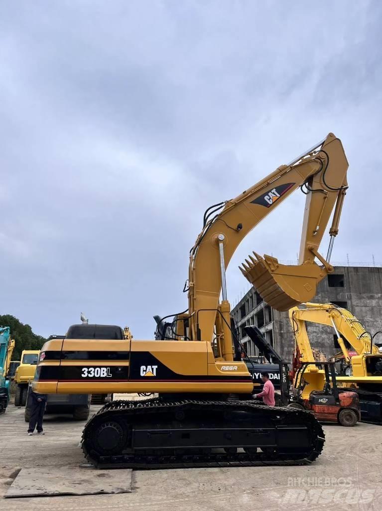 CAT 330 B Excavatoare pe șenile

