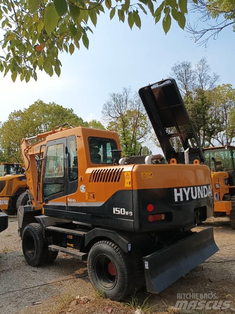 Hyundai 150W-9 Excavatoare pe șenile
