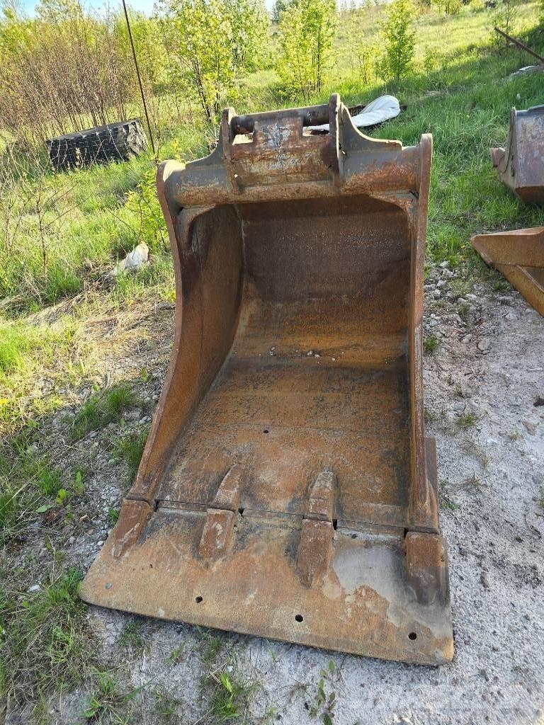 CAT M 318 F Excavatoare cu roti