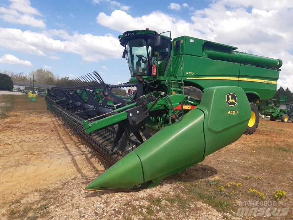John Deere 640 D Combine capete pentru culegatoare