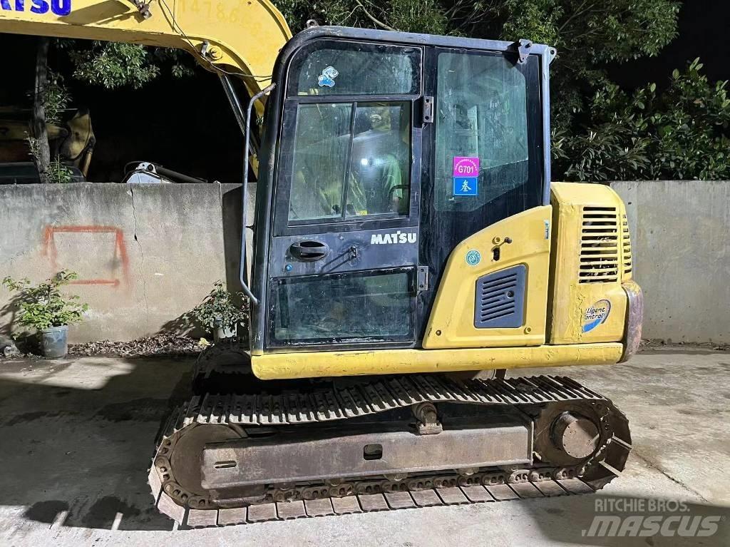 Komatsu PC 70-8 Excavatoare pe șenile
