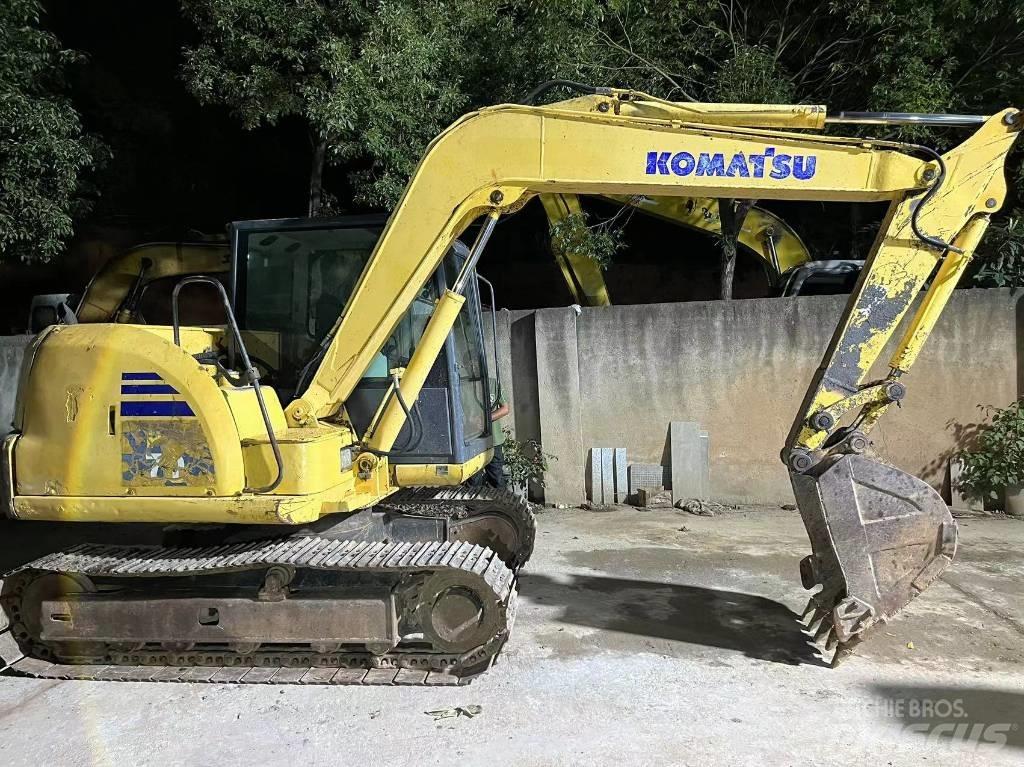 Komatsu PC 70-8 Excavatoare pe șenile
