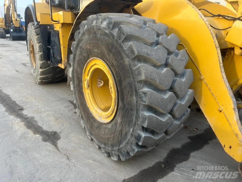 CAT 966M XE Incarcator pe pneuri