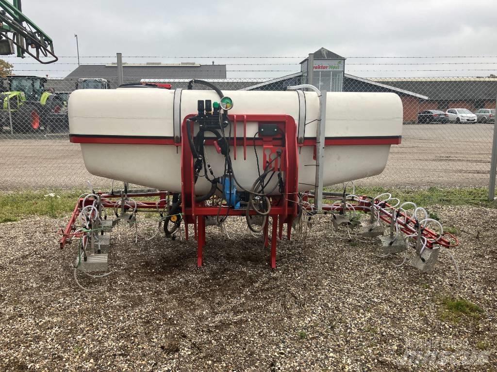  Agrovo 3000 liter Pulverizatoare spayers
