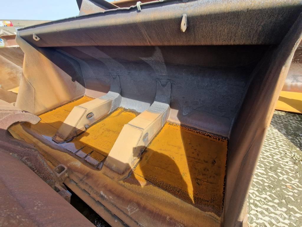 Volvo L 180 Pistoane