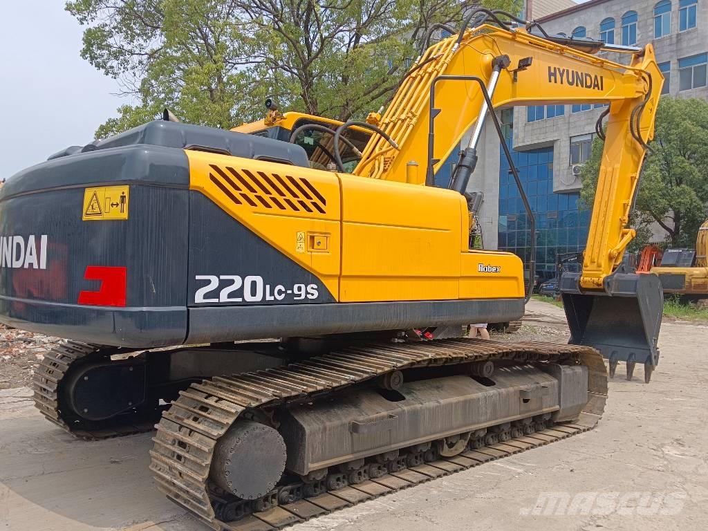Hyundai 220LC-9S Excavatoare pe șenile
