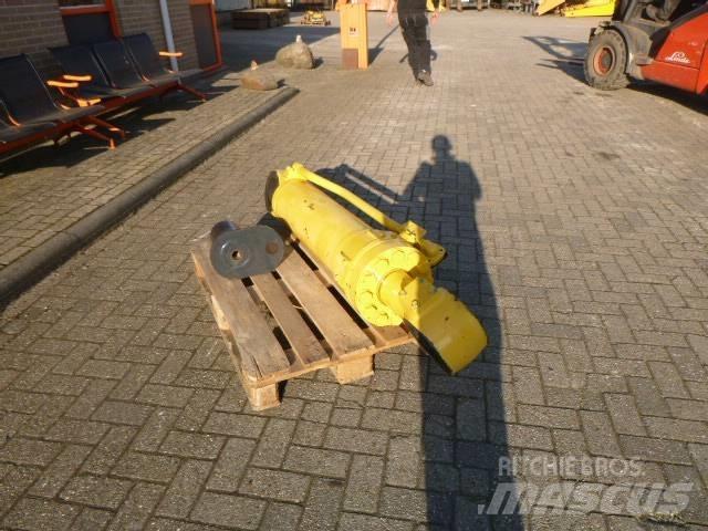 Komatsu WA600 Hidraulice
