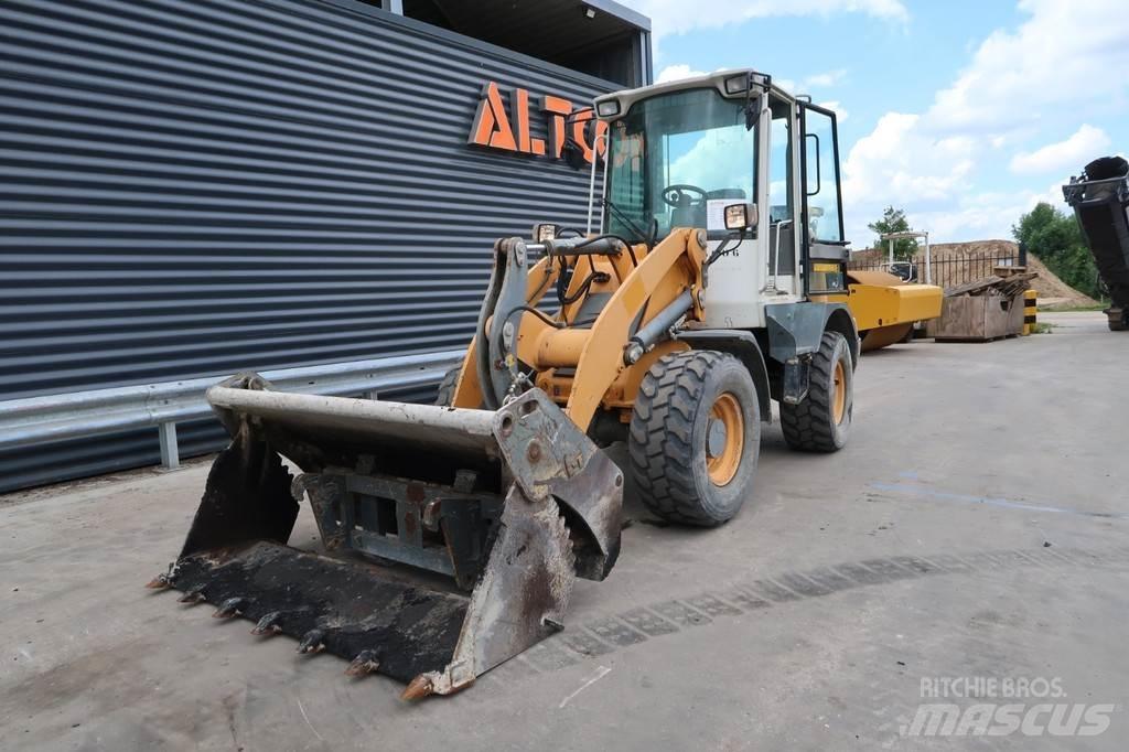 Liebherr L 506 Incarcator pe pneuri