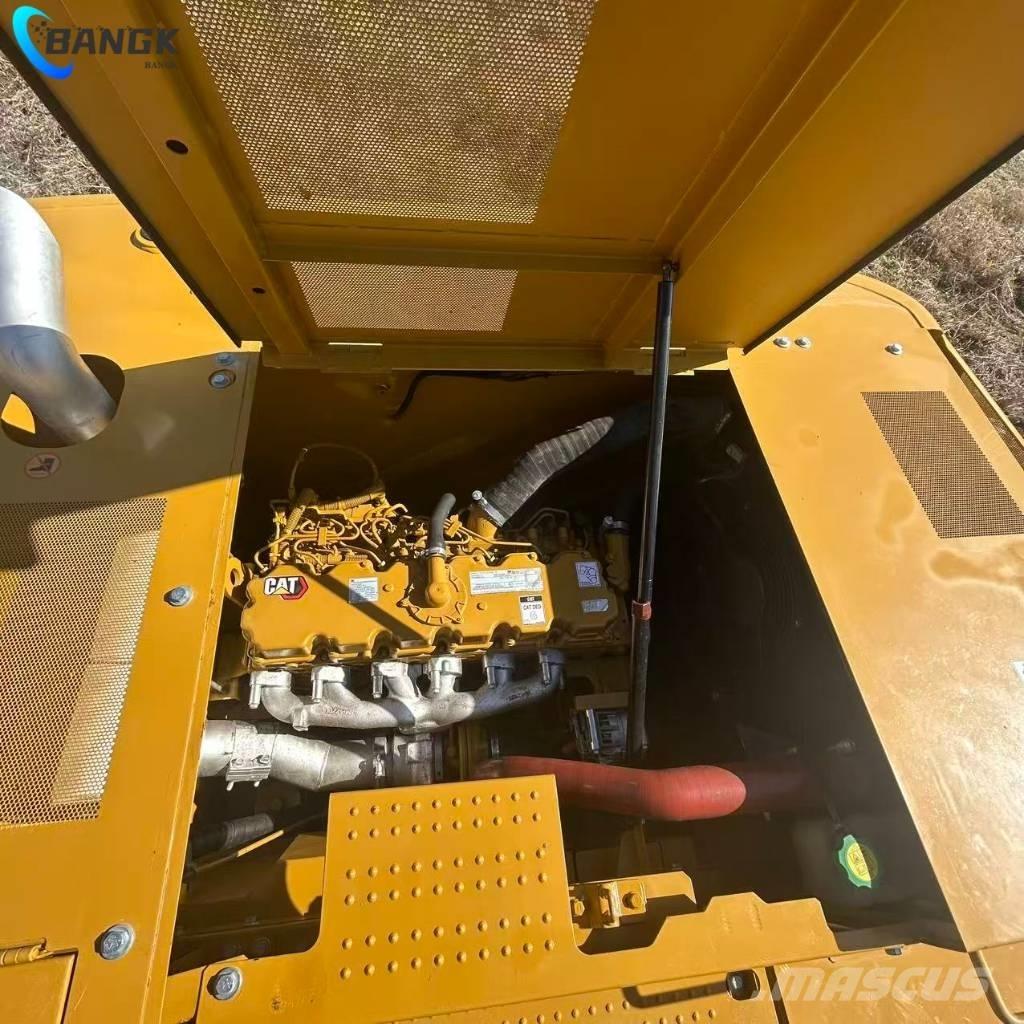 CAT 323 Excavatoare pe șenile
