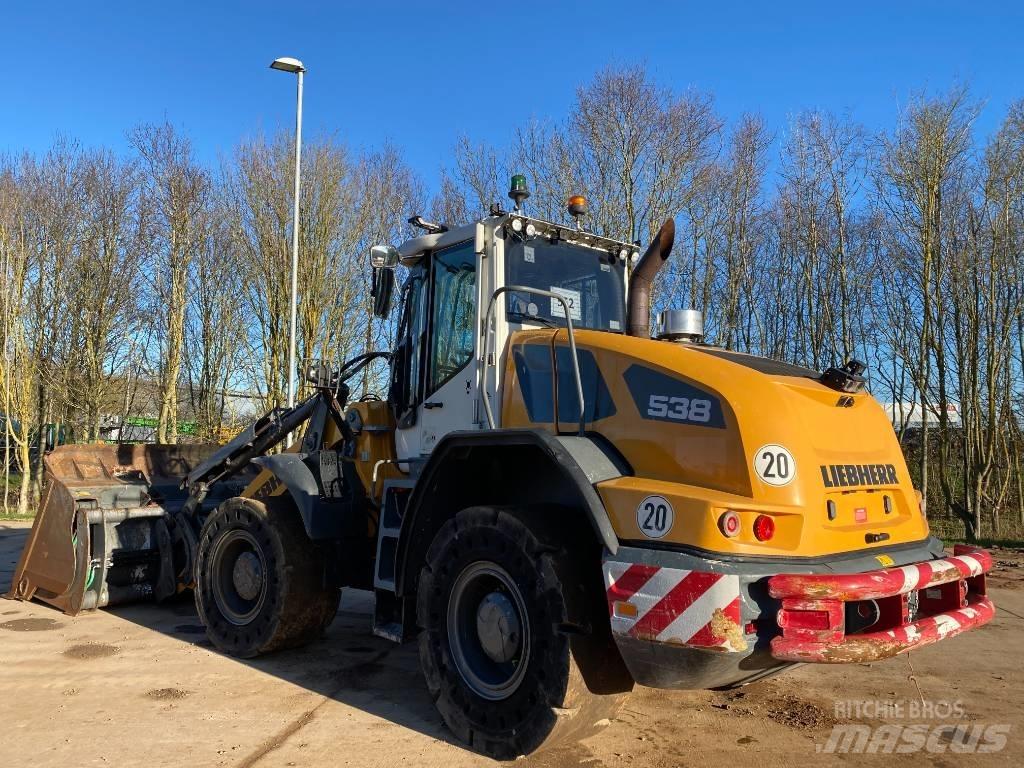 Liebherr L 538 Incarcator pe pneuri