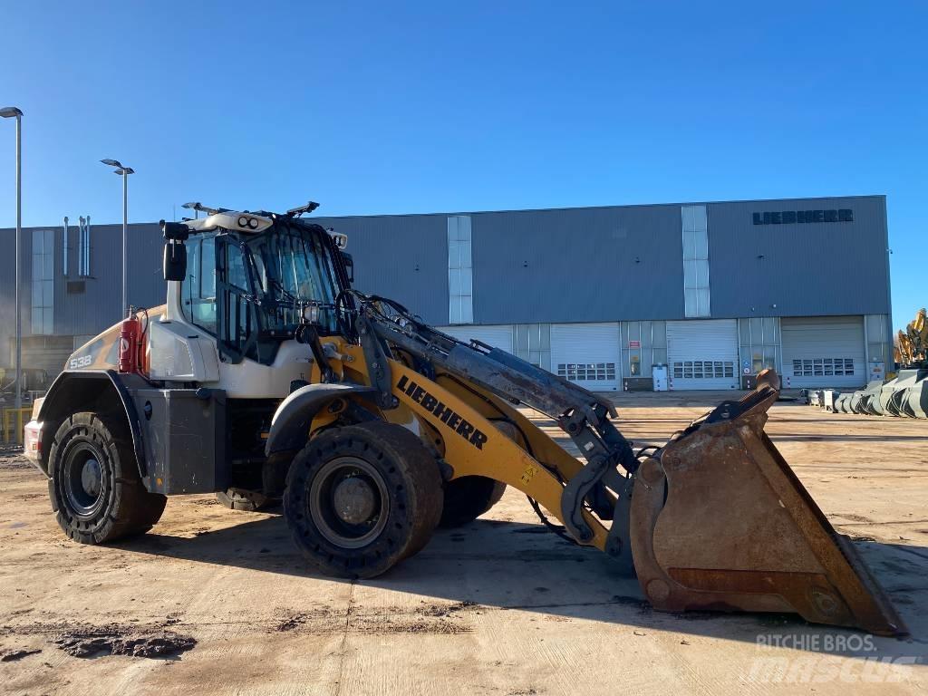 Liebherr L 538 Incarcator pe pneuri