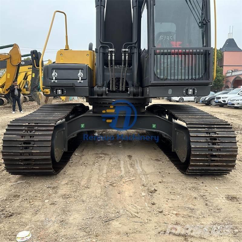 Volvo EC 240 Excavatoare pe șenile
