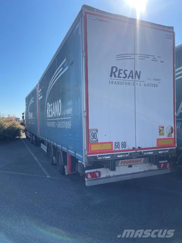 Renault T440 Camion cu prelata