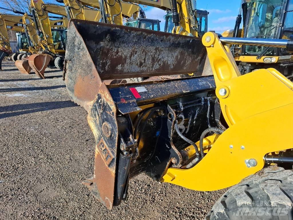 CAT 908M Incarcator pe pneuri