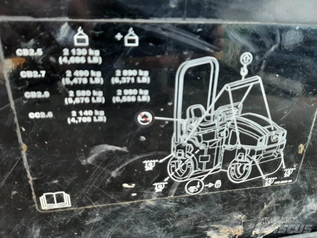 CAT CB 2.7 Cilindri compactori dubli