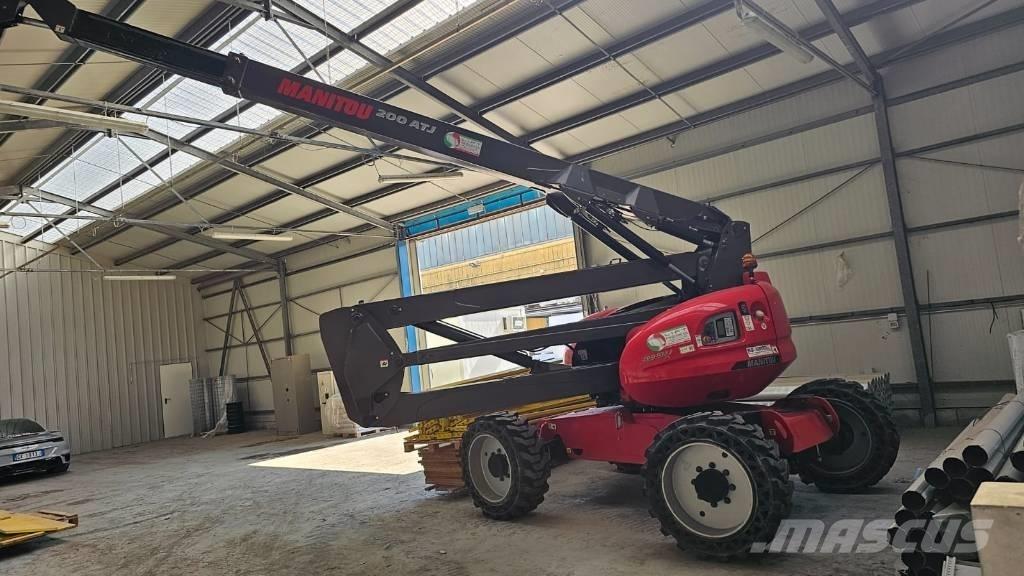 Manitou 200 ATJ Nacele cu brat articulat