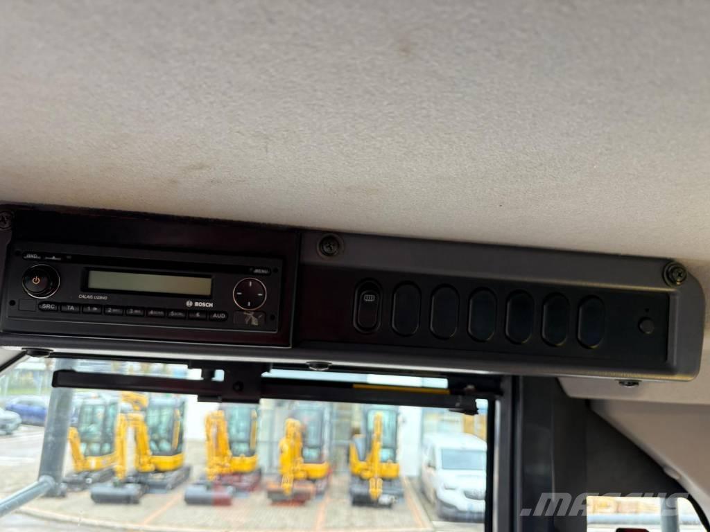 Komatsu WA380-8 Incarcator pe pneuri