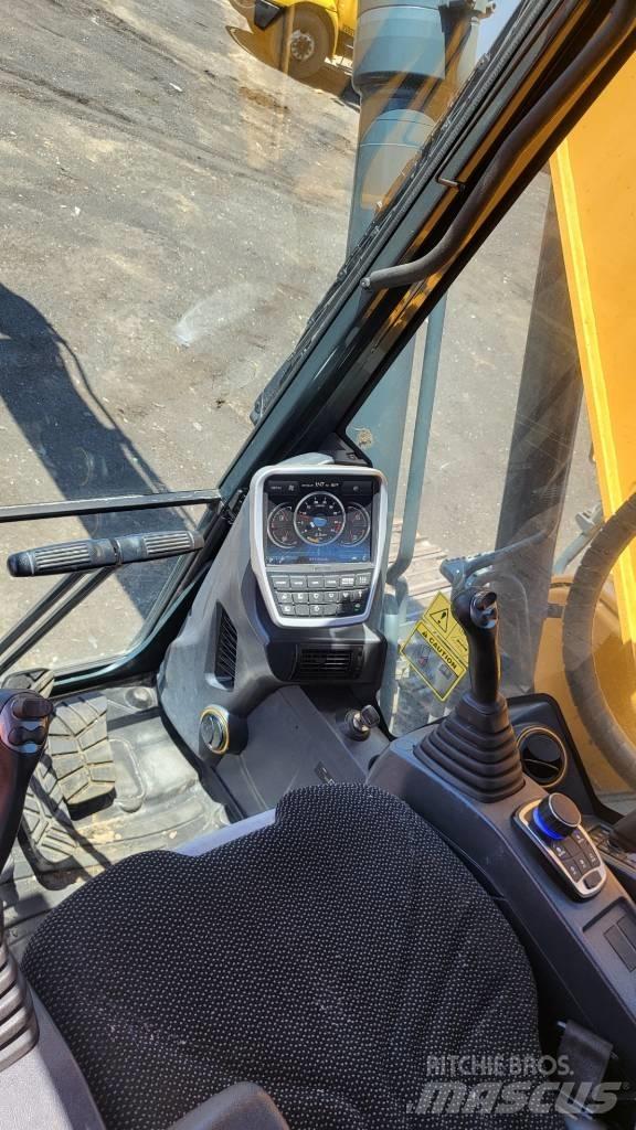 Hyundai HX220 L Excavatoare pe șenile

